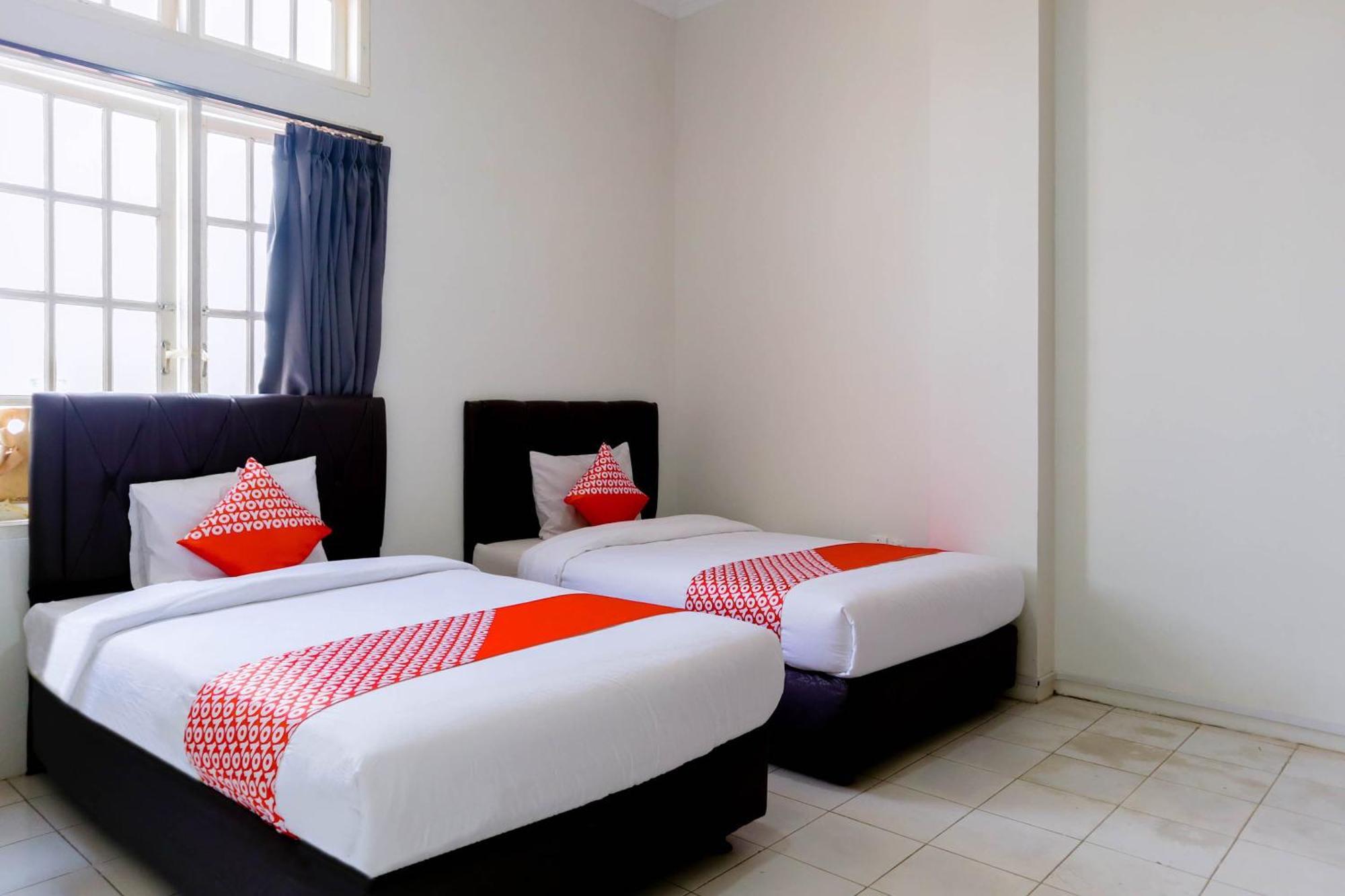 Oyo 1111 Pasar Baru Inn Jakarta Buitenkant foto