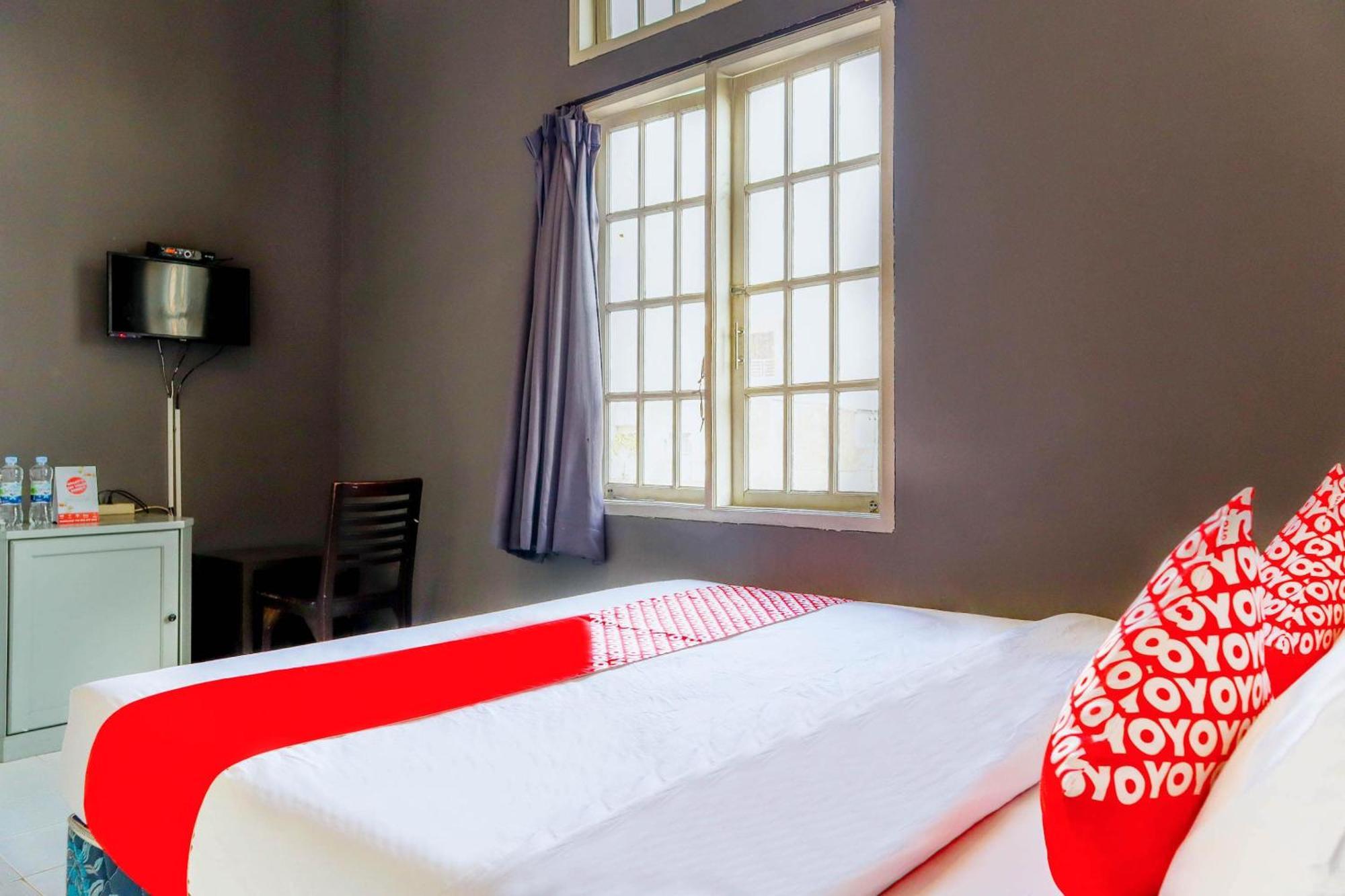 Oyo 1111 Pasar Baru Inn Jakarta Buitenkant foto
