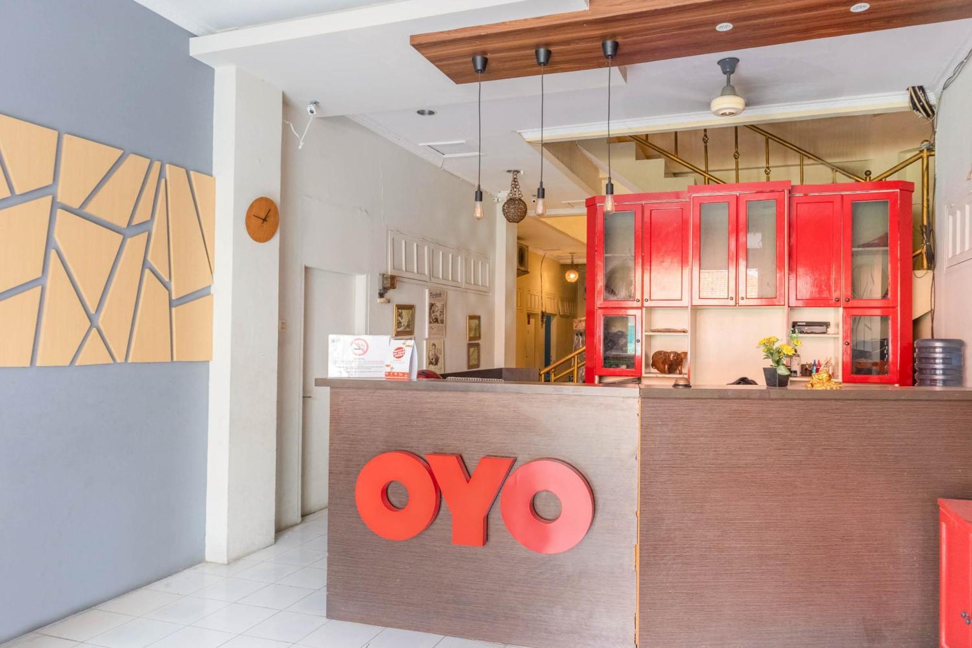 Oyo 1111 Pasar Baru Inn Jakarta Buitenkant foto