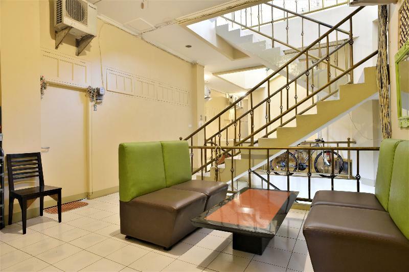 Oyo 1111 Pasar Baru Inn Jakarta Buitenkant foto